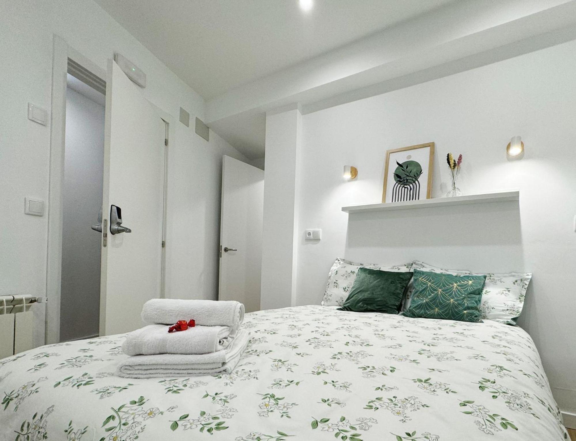 Pension Myd La Vega Oviedo Exterior photo